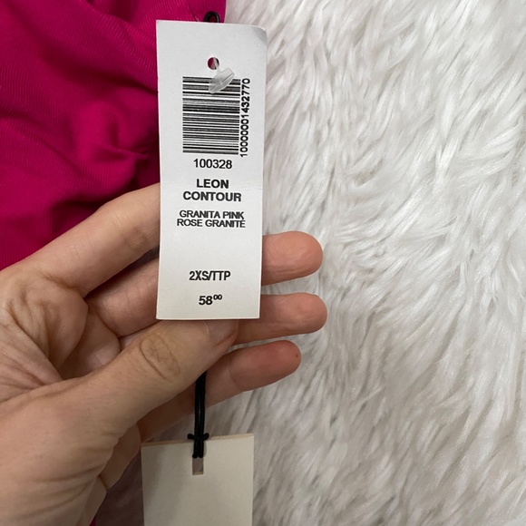 Aritzia Babaton Contour Ruched Bodysuit Ruched bodysuit Leon NWT! - Picture 6 of 6